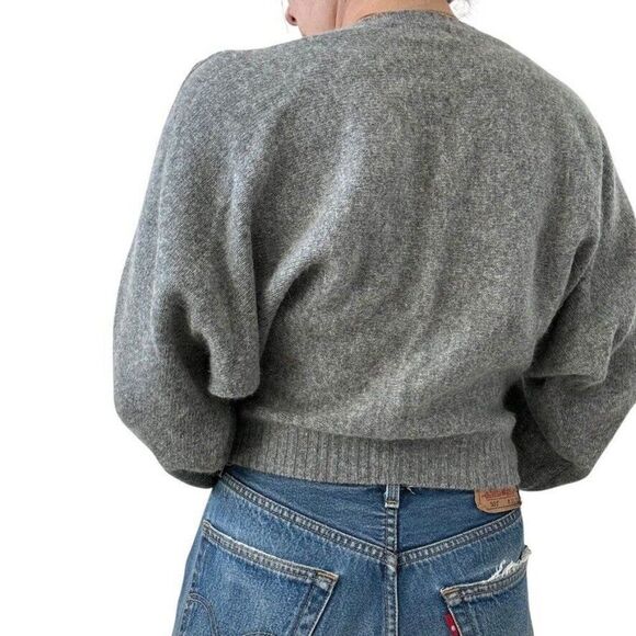 Vintage 1980s Womens Gray Angora Wool Blend Cropped Fuzzy Soft Sweater sz M - Picture 8 of 8